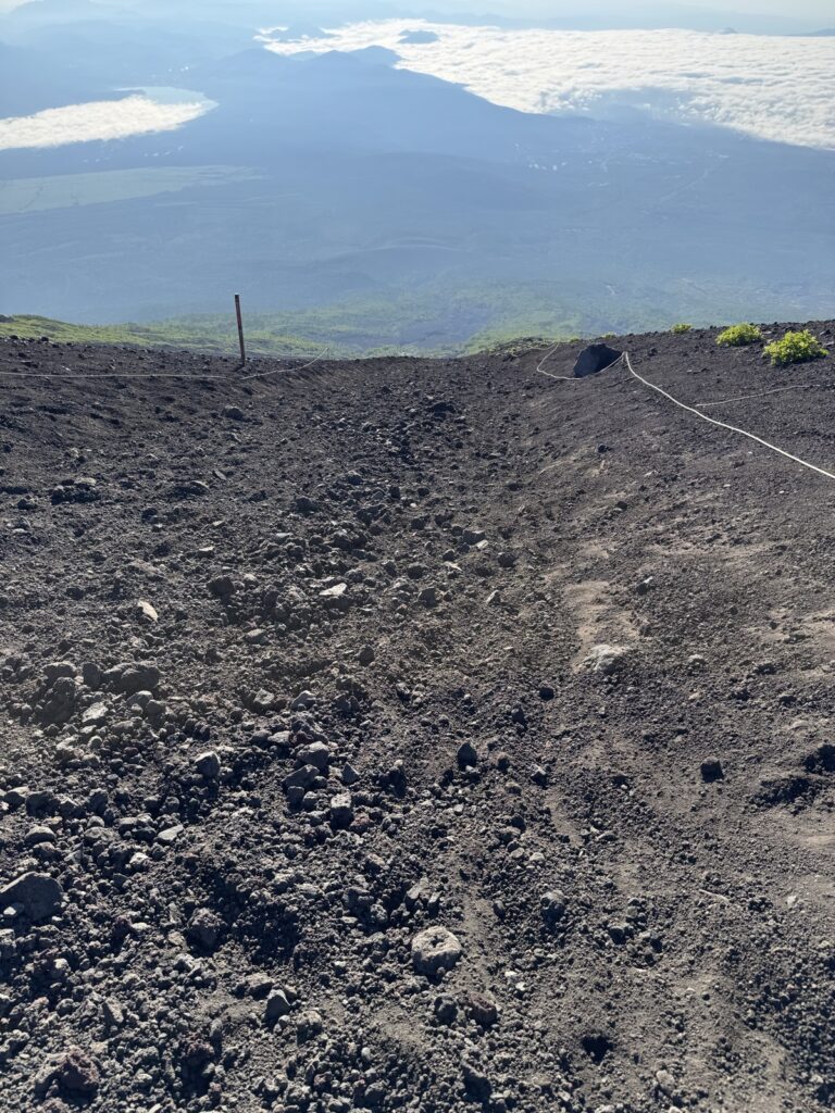 須走ルート 下山道の砂走り